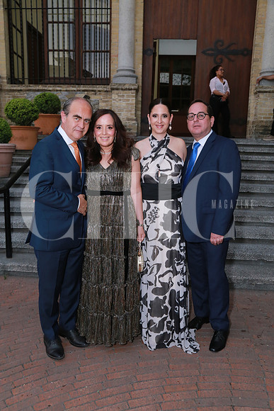 Damasso Coindreau, Nancy González de Coindreau, Vanessa Isbarra de Arnaud y José Luis Arnaud