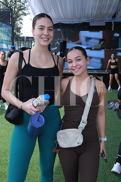 Ana Paola Medina y Sara Cantú (2)