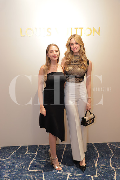 Abril Cantú y Barbara Dugay 18