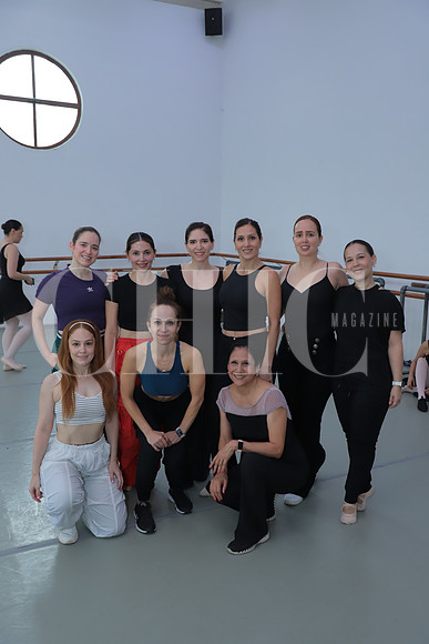 Aurora Rodríguez, Rosy Leal, Iris Gil, Guille Mendez, Lupita Ascencio, Ma del Carmen Rocas, Laura Gutierrez y Gaby Elizondo 2