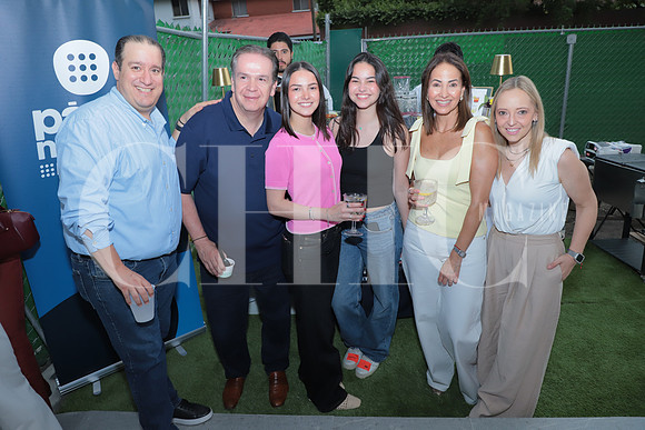 Juan Pablo Gutierrez, Fer Cavazos, Valeria Cavazos, Marian Cavazos, Mayra Zapata y Vicky Argüelles 3
