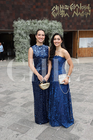 Roberta Junco y Balbina Junco 1