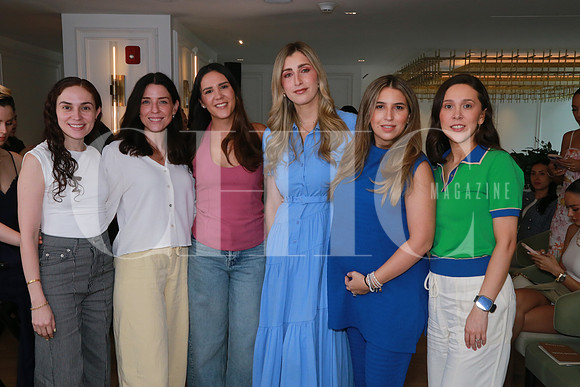 Elia González, Lily Toussaint, Juliana Valdés, Daniela Garza, María Domene y Estefy Elizondo