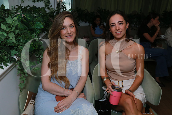 Marisol Azcona y Scarlett Guzmán