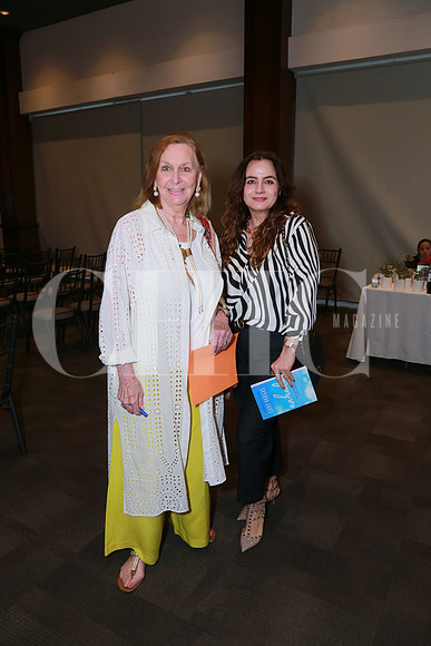 Ana Cristina Riojas y Dora Alicia Monge (3)