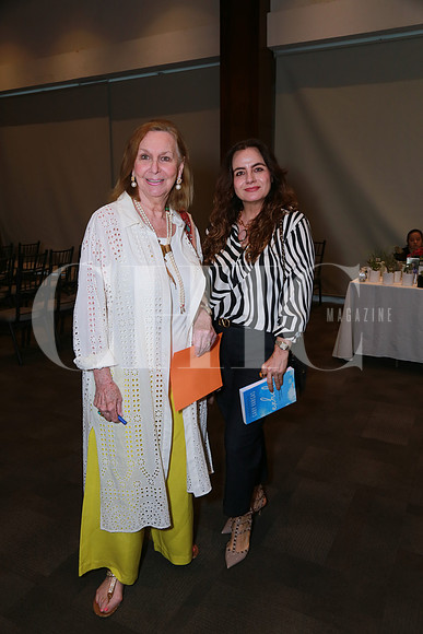 Ana Cristina Riojas y Dora Alicia Monge (2)