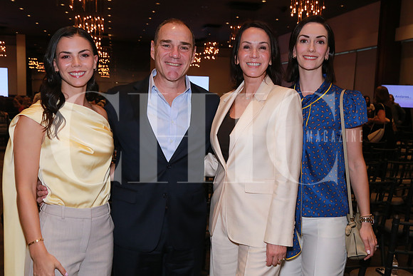 Eugenia García, Horacio García, Sofia Isaguirre y Ana Sofia García (3)