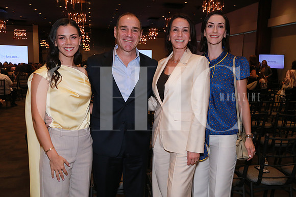 Eugenia García, Horacio García, Sofia Isaguirre y Ana Sofia García