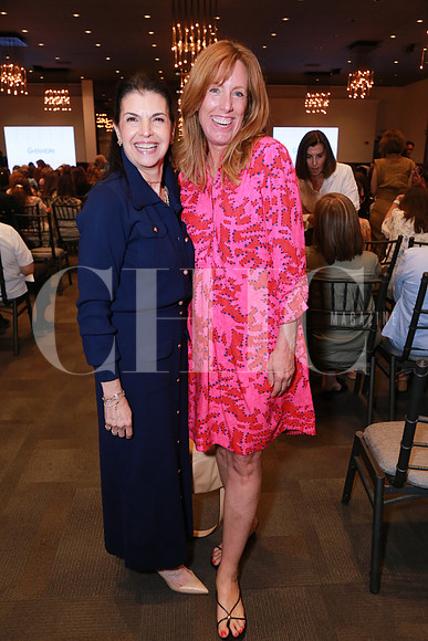 Janet de Wapinsky y Magaly Meyer de Guerra (2)