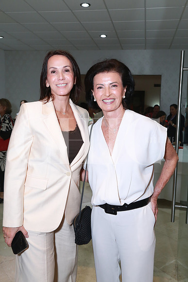 Sofia Isaguirre y Gaby Vargas