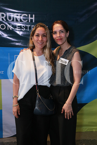 Diana Ochoa y Denisse Ochoa (2)