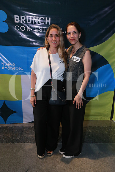 Diana Ochoa y Denisse Ochoa (3)