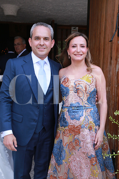 (papás de la novia) Eduardo Coronado y Raquel García de Coronado