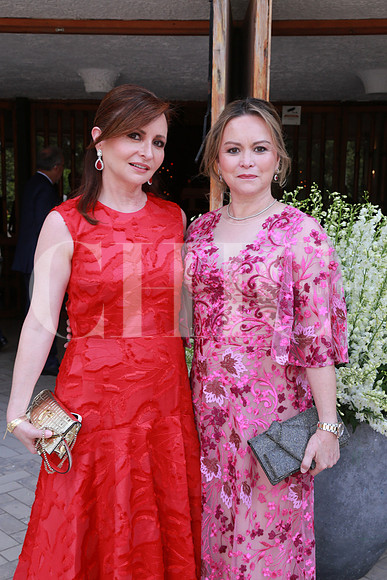 Cordelia Elizondo y Bonny Elizondo de Derby