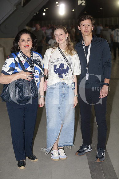 Alicia Boesch, Cata Santos y David Garza 4