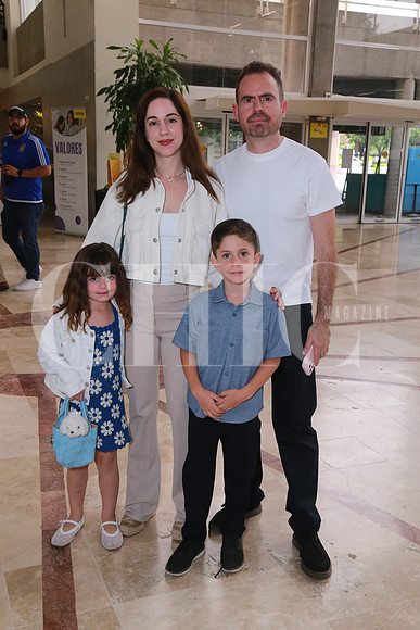 Andrea Gutíerrez de Velarde, Gabriel Velarde, Sofia Velarde y Gabo Velarde (3)