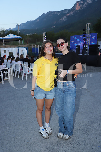 Fernanda Maldonado y Mina Garza 0