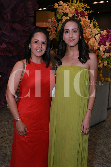 Karla Oyervidez y Fernanda Breseda (2)