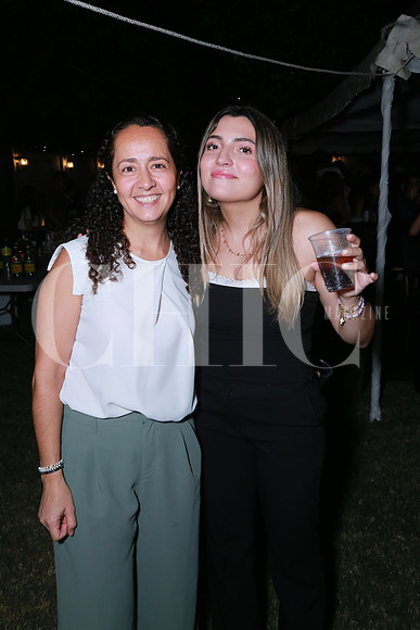 Veronica Estabanez y Isabel Siller