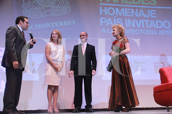 Juan Manuel González, José Manuel Ramírez Arrazola, Carmen Junco y Marisa Paredes (15)