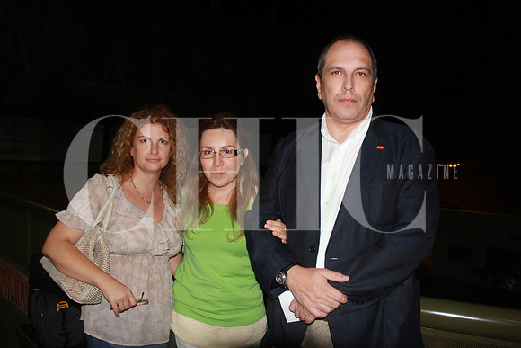 Sara Ramos, Jenny Rubio y José María Benarocha (2)