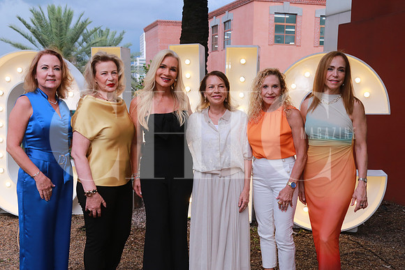 Ale Parás, María Elena Bolsón, Vero Lepeley, Vicky Benavides Norma Ruíz y Mary Meyer