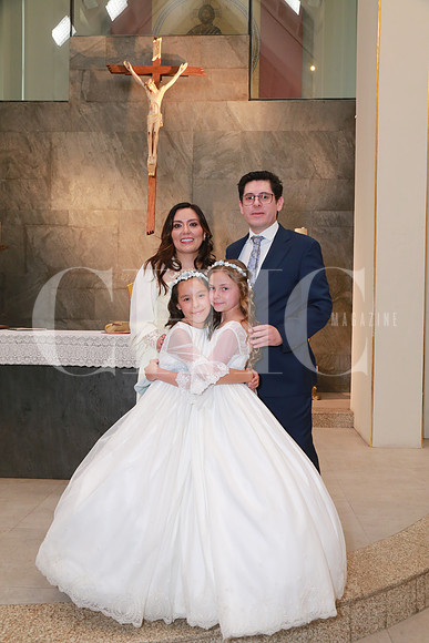 (padrinos de Sasha y papás de Grettel) Martha Guadalupe Hernández, Jesús Guillermo Araujo, Grettel Araujo y Sasha Santillán (2)