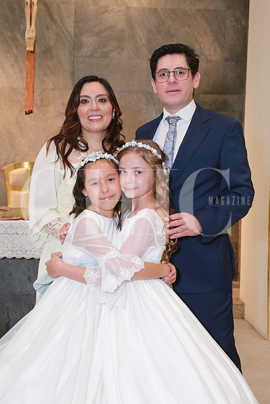 (padrinos de Sasha y papás de Grettel) Martha Guadalupe Hernández, Jesús Guillermo Araujo, Grettel Araujo y Sasha Santillán (4)