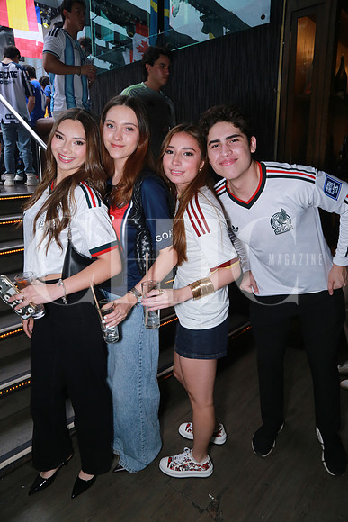 Danna Reyes, Monserrat Velez, Cynthia Guajardo y Enique Villabos (3)