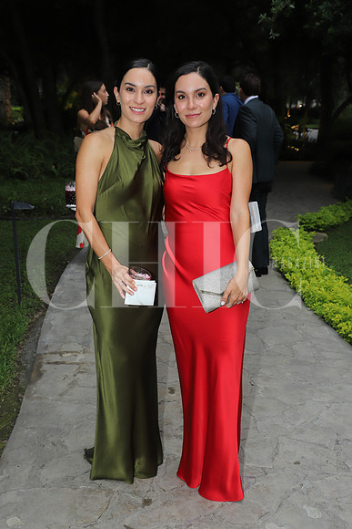 Andrea Lozano y Cinthia Lozano 0