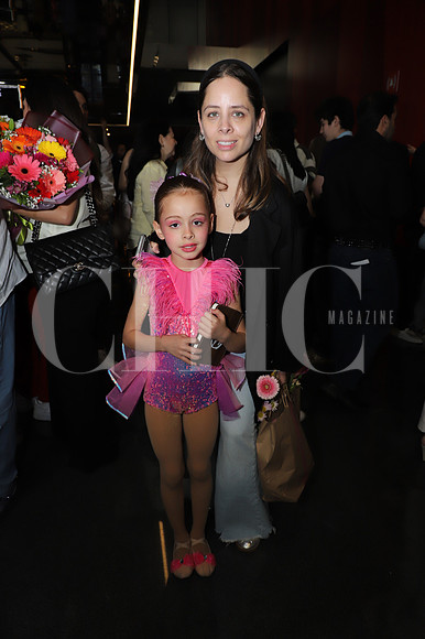 Lorena García y Eugenia Tvaskus1