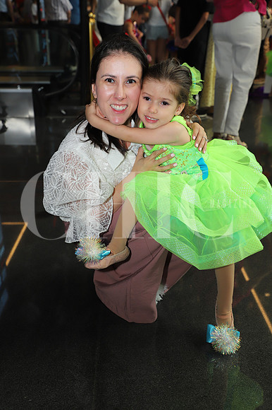 Mónica González y Roberta Elizondo 0