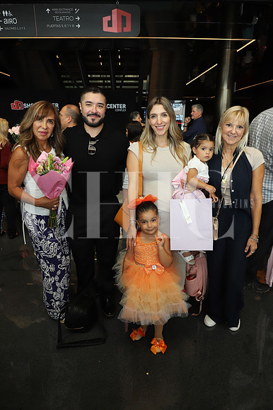 Patricia Martínez, Antonio Batres, Paulina Valdes, Georgina Median, Alessa Valdez y Alegra Tamez 1