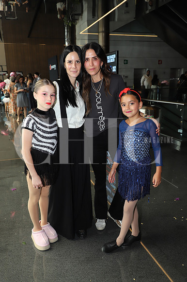 Julieta Montoya, Cecilu Martínez, Laura de Manautou y Laura Manautou