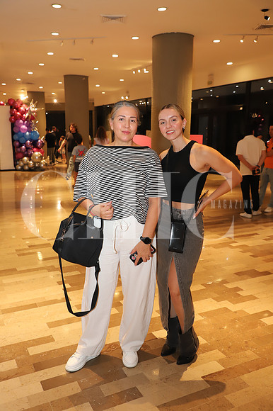 Gabriela Rodríguez y Cinthia Lobo 1