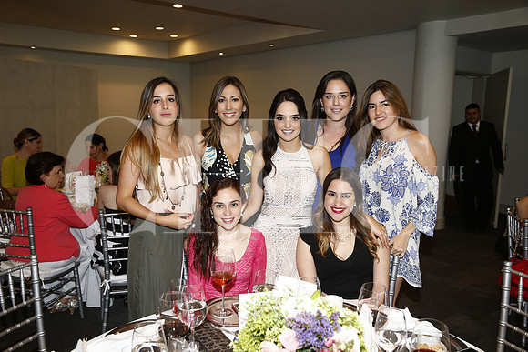 Marcela González, Fernanda Duarte, Ana Cris de la Garza, Karla Vázquez, Raquel Martínez, Helia González y Cielo González (2)