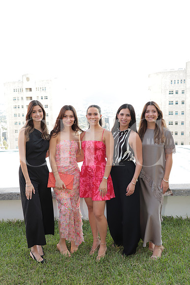 Viviana Echeverría, Helena Leal, Natalia Elizondo, Ana Paula Ramírez y Valeria Noriega 3
