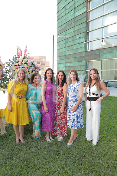 rosa Laura Garza, Liliana Lomelí, Perla Leal, Alejandra Mellado, Astrid Olivera y Sofia Saldaña 9