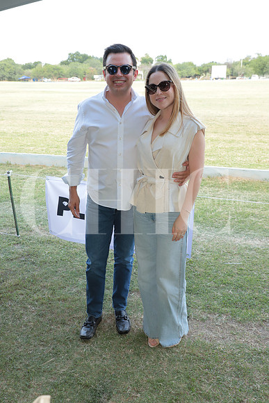 Ricardo Romero y Adriana Garza 1