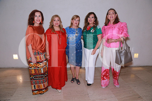 Martha Rangel, Claudia Chávez de García, Delia Salinas, Mirthala Hauger y Carmen Herrera (3)