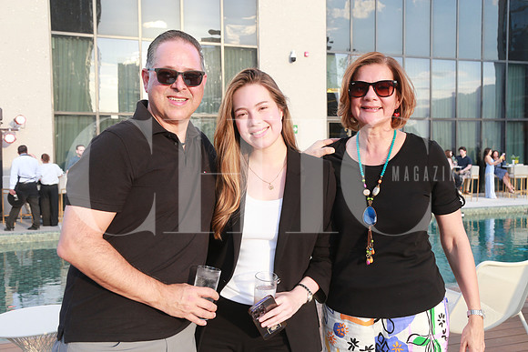 Marco Dávila, Cecilia Dávila y Yazmín Nieto