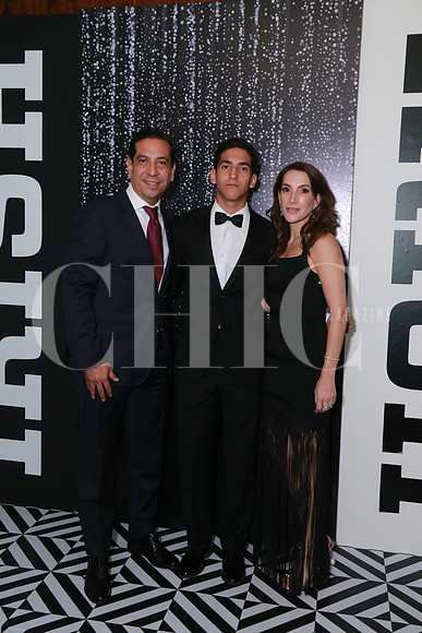 Eugenio Carrillo, Carlos Carrillo y Roberta Manautou