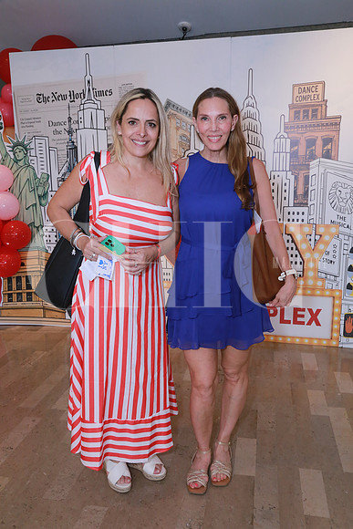 Gaby Izquierdo y Marcela Mejia (3)