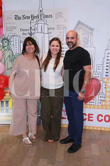 Luly Cavazos, Paulina Garza y Mario Cavazos