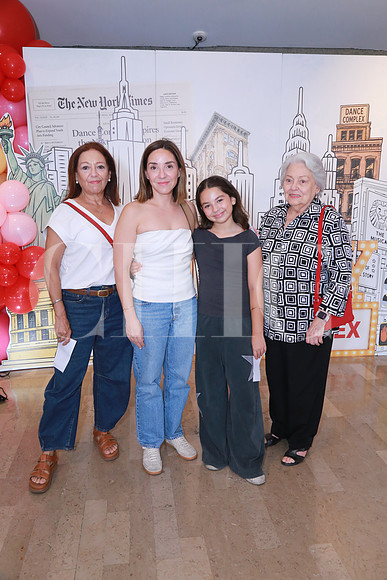 Teresa García, Mariana Romero, Mara Escamilla y Teresa Sada (2)