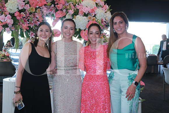 Nadia Brito, Sofia Benitez, Sofia Martínez de Benitez y Lupita Moreno