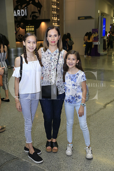 Renata Escobedo, Paulina Acosta de Escobedo y Arantza Escobedo (2)