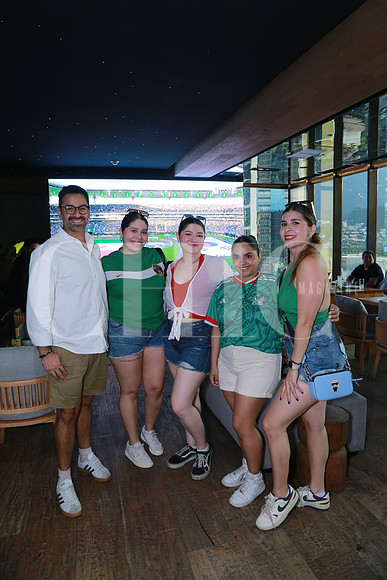 Christian Méndez, Fernanda García, Jocy Castillo Nallely Ponce y Cecilia Cardozo (2)