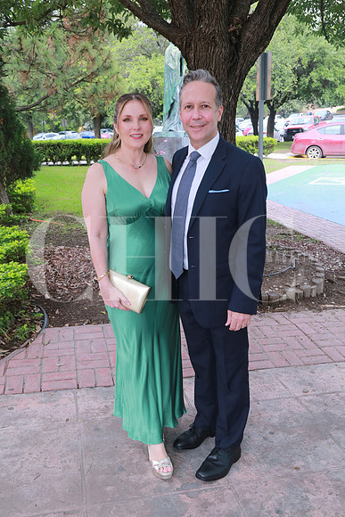 Alejandra Villarreal de García y Alejandro García (3)