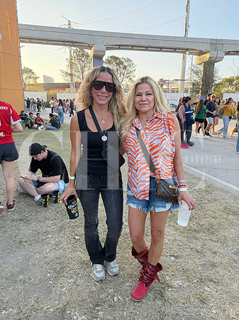 ÉRIKA MANAUTOU Y CLAUDIA TORRES copia